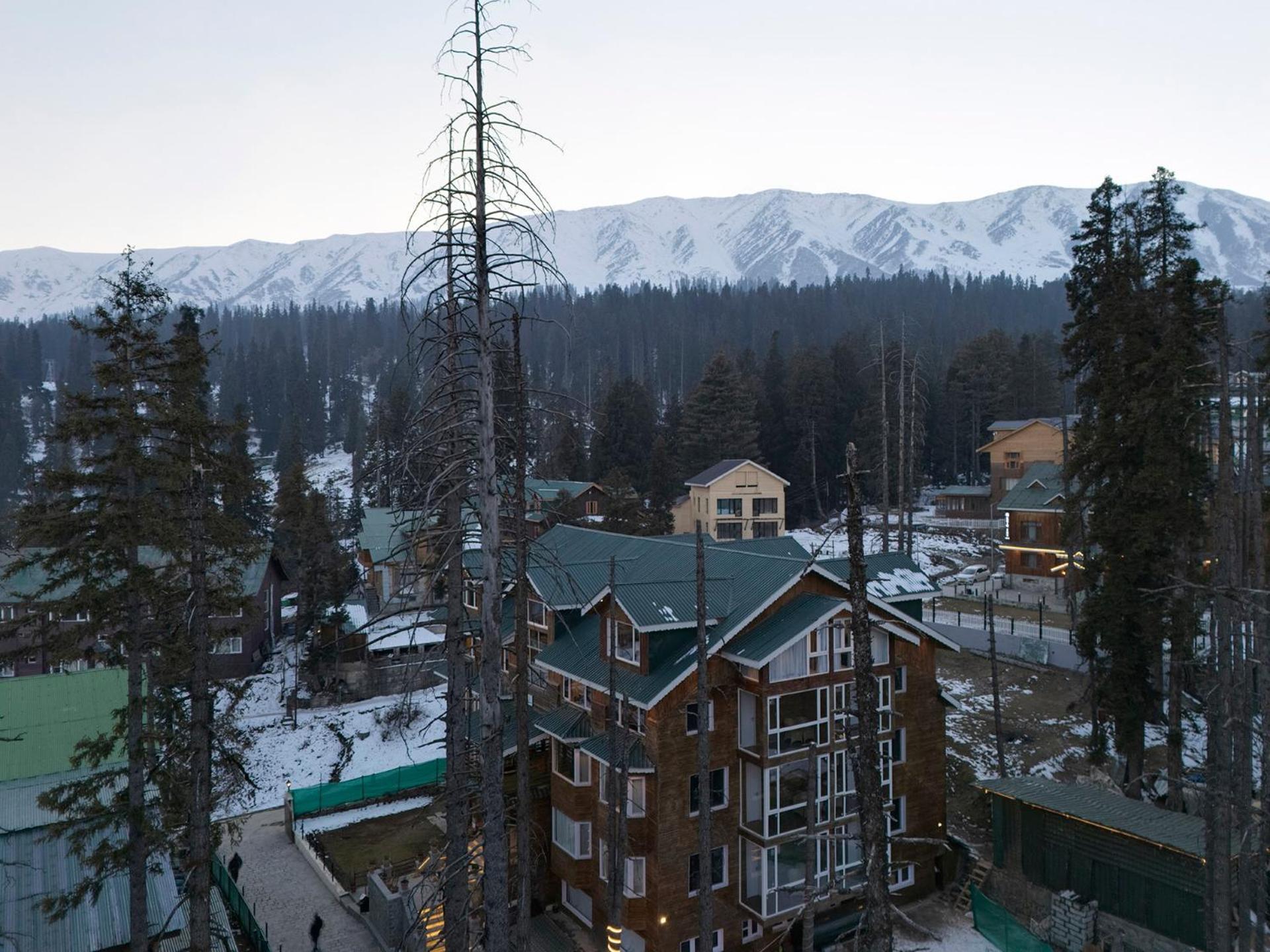 Hotel Pine Spring Γκουλμάργκ Εξωτερικό φωτογραφία