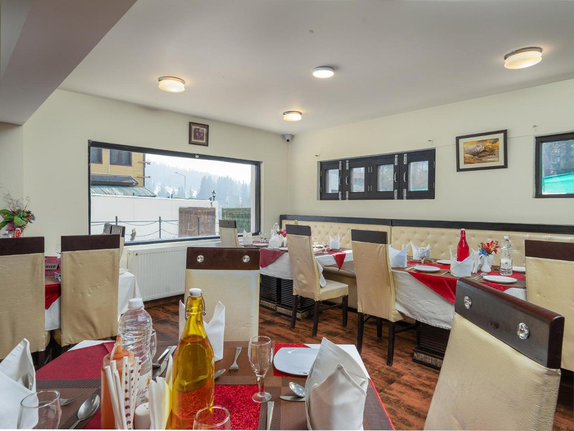 Hotel Pine Spring Γκουλμάργκ Εξωτερικό φωτογραφία