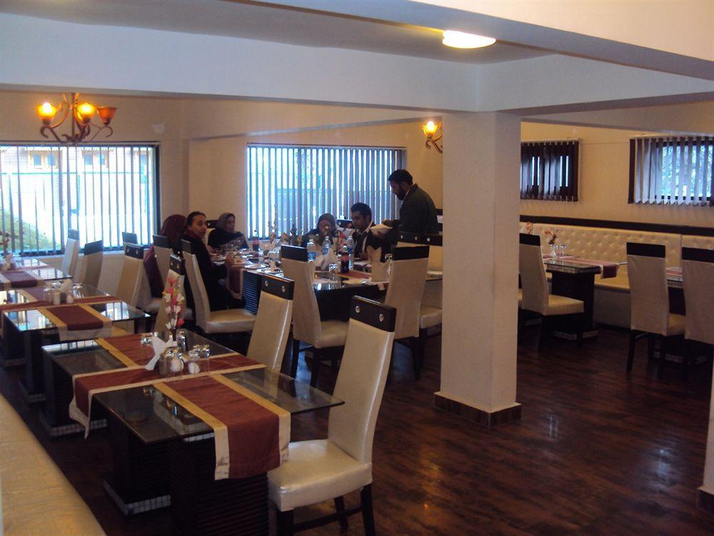 Hotel Pine Spring Γκουλμάργκ Εξωτερικό φωτογραφία
