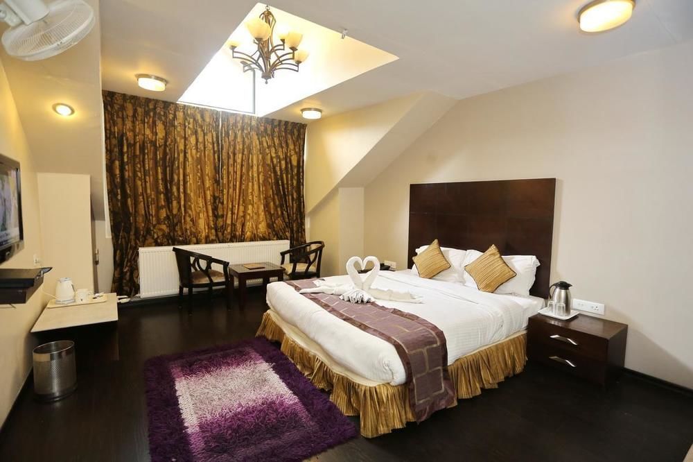 Hotel Pine Spring Γκουλμάργκ Εξωτερικό φωτογραφία